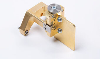 Mechanical knife-edge collimator