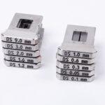 Divergence slit for an incident beam